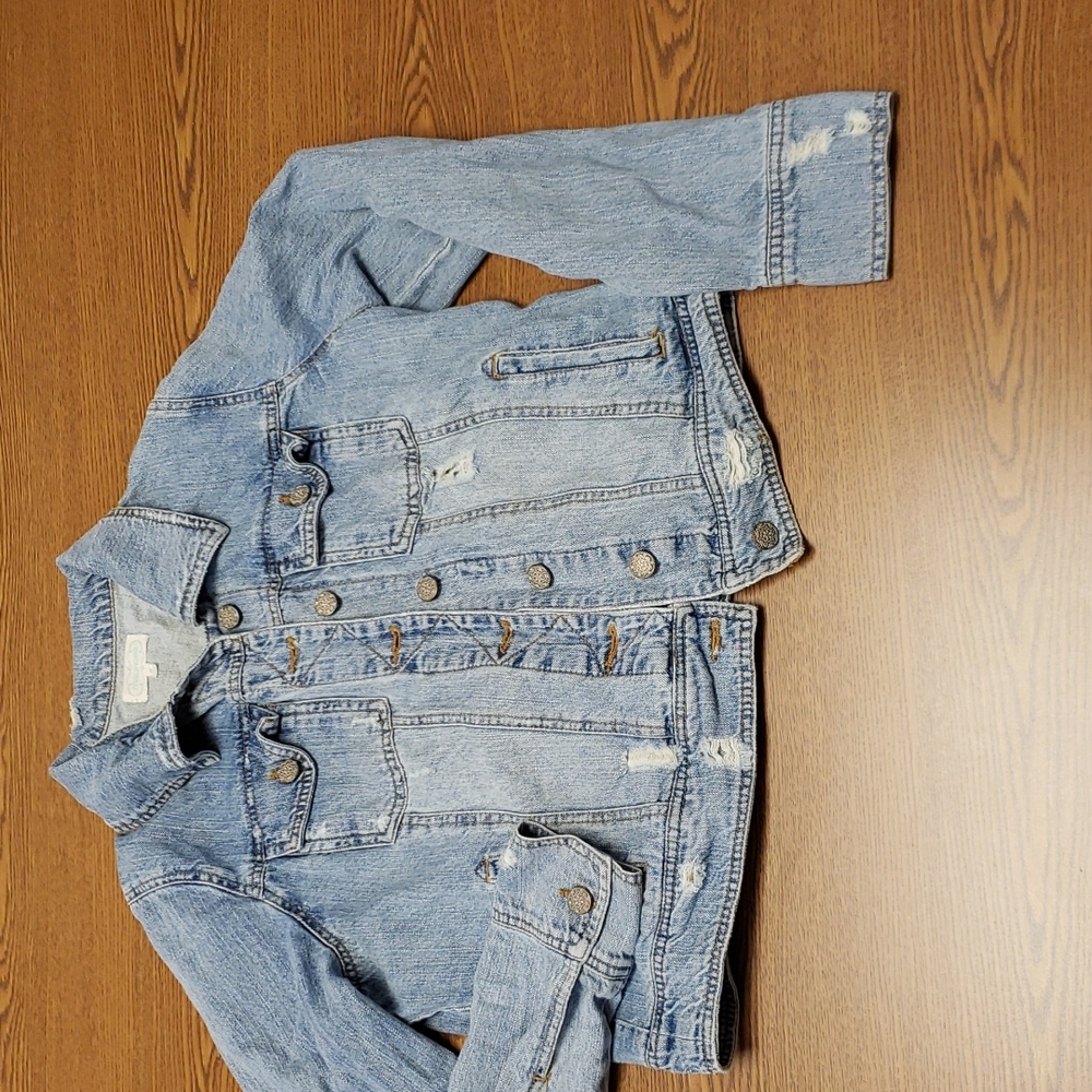 Maurices size 0 Distressed Denim Jean Jacket